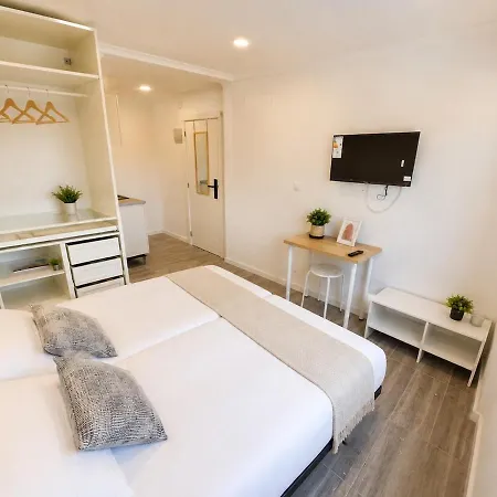 Apartman Exclusive Kitchenette E Wc Privativo Abrantes
